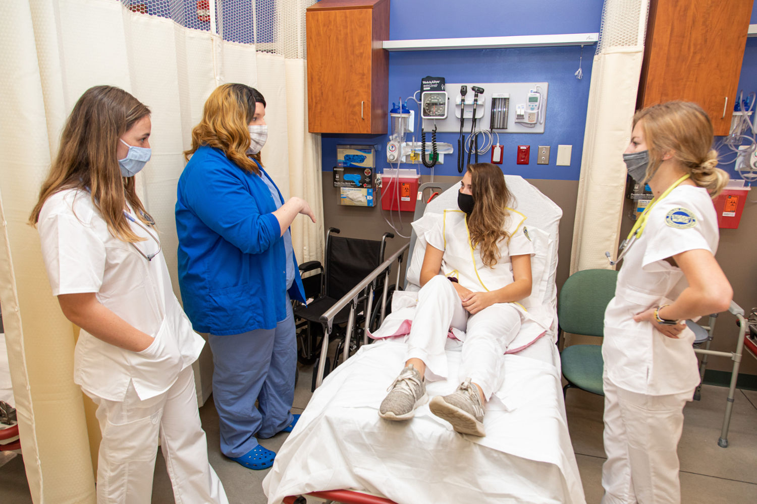 050 students in sim lab